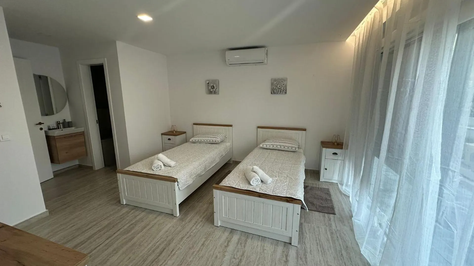 Seaview Villa A'More With Heated Pool Maslenica