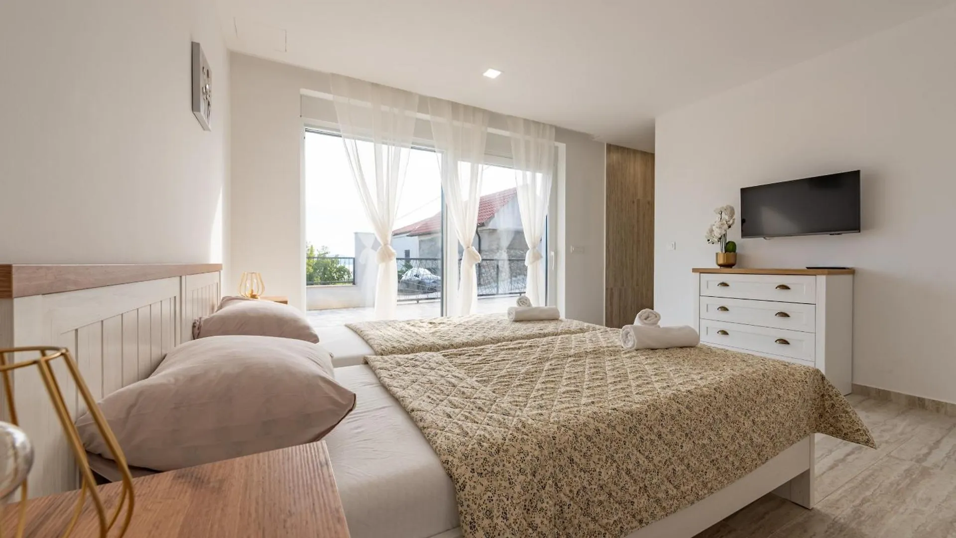 Seaview Villa A'More With Heated Pool ماسلينتسا